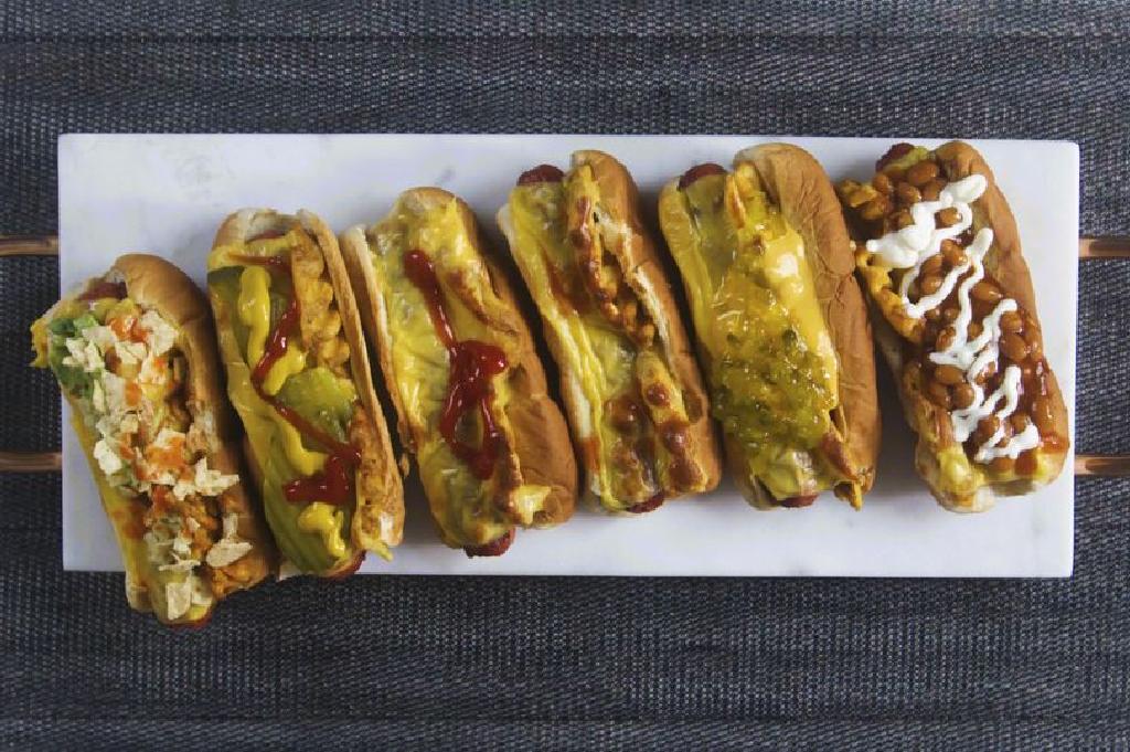 Anjing Anjing Hot Dogs Yang Dibungkus Keju Goreng