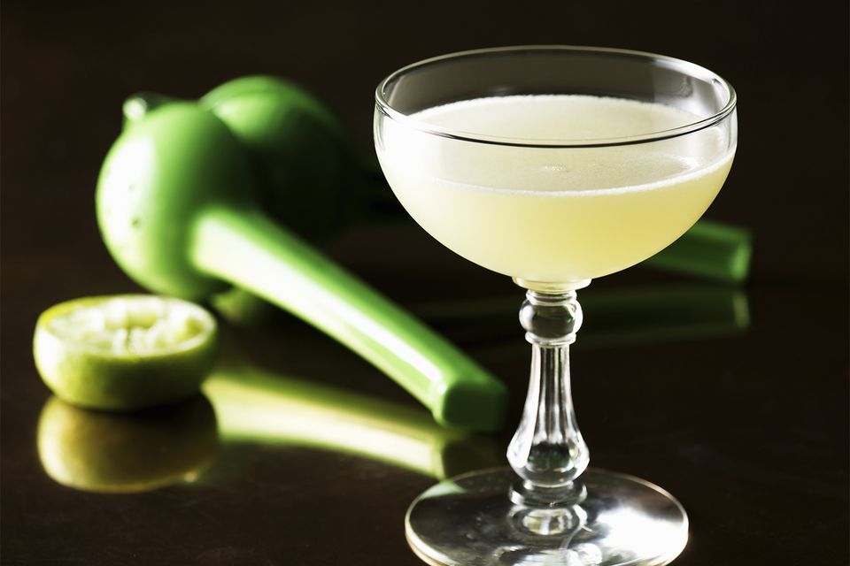 Edgar G. Juarez s Esmeralda Mezcal dan Gin Cocktial Recipe