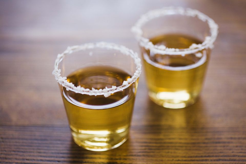 Tembakan emas Tequila